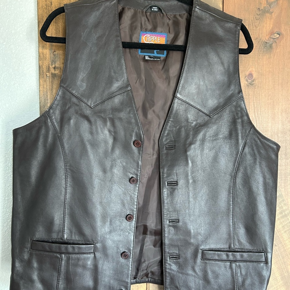 Men’s dark brown leather vest